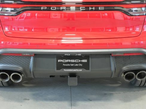 New 2026 Porsche Macan image 41