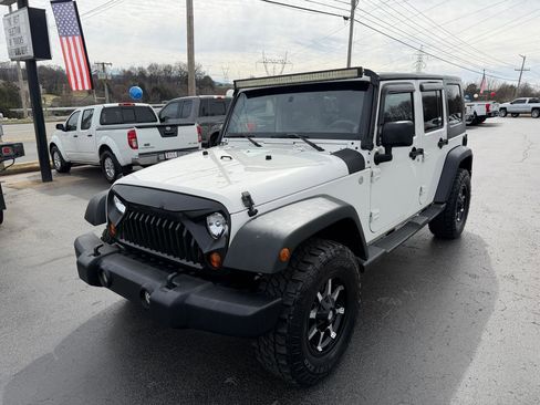 Used 2010 Jeep Wrangler Unlimited Sport image 8