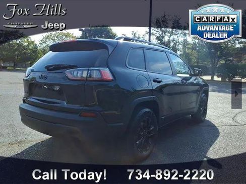 Certified 2023 Jeep Cherokee Altitude Lux image 9