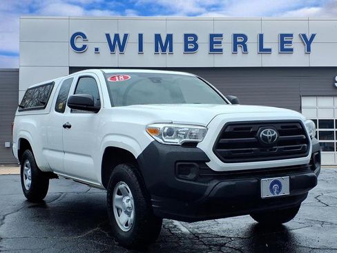 Used 2018 Toyota Tacoma SR RWD image 1