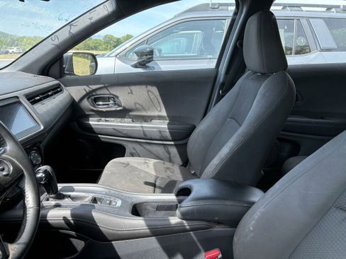 Used 2019 Honda HR-V Sport image 8