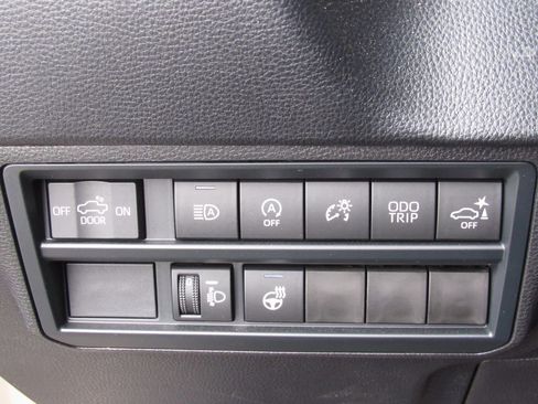 Certified 2026 Toyota Tundra SR5 w/ TRD Off-Road Package AWD/4WD image 34