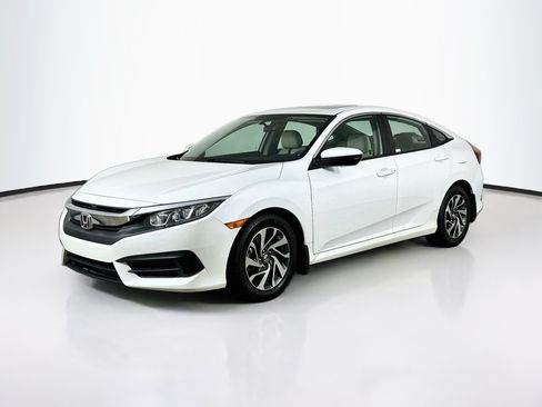Used 2018 Honda Civic EX image 3