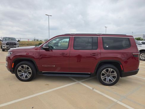 Used 2024 Jeep Wagoneer Series II w/ Flexible Seating Group image 6