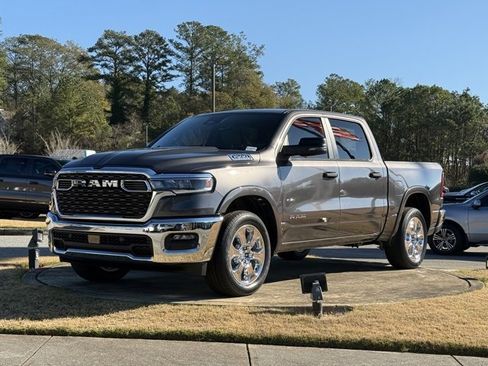 New 2026 RAM 1500 4x4 Crew Cab image 3