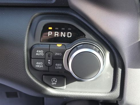 New 2026 RAM 1500 4x4 Crew Cab image 19