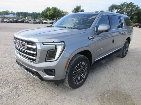 New 2026 GMC Yukon XL Elevation w/ Elevation Premium Package AWD/4WD image 9
