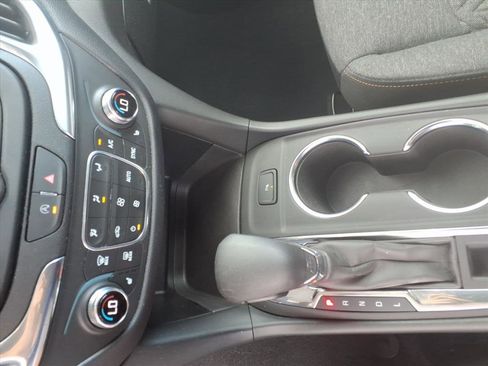 Used 2022 Chevrolet Equinox LT image 15