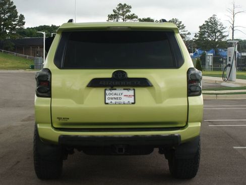 Used 2023 Toyota 4Runner TRD Off-Road Premium AWD/4WD image 3