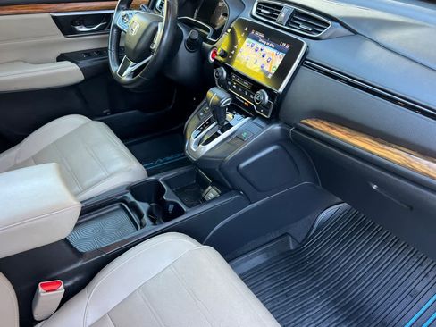 Used 2019 Honda CR-V Touring image 17