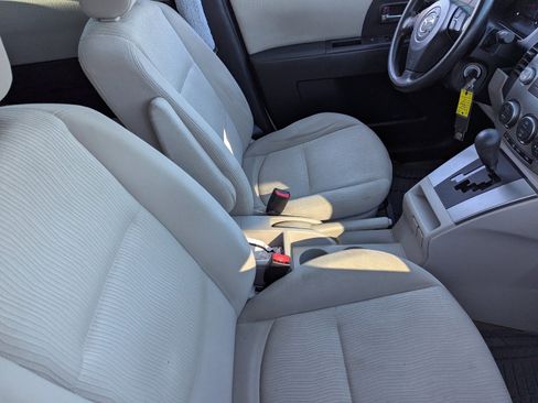 Used 2008 MAZDA MAZDA5 Sport image 11
