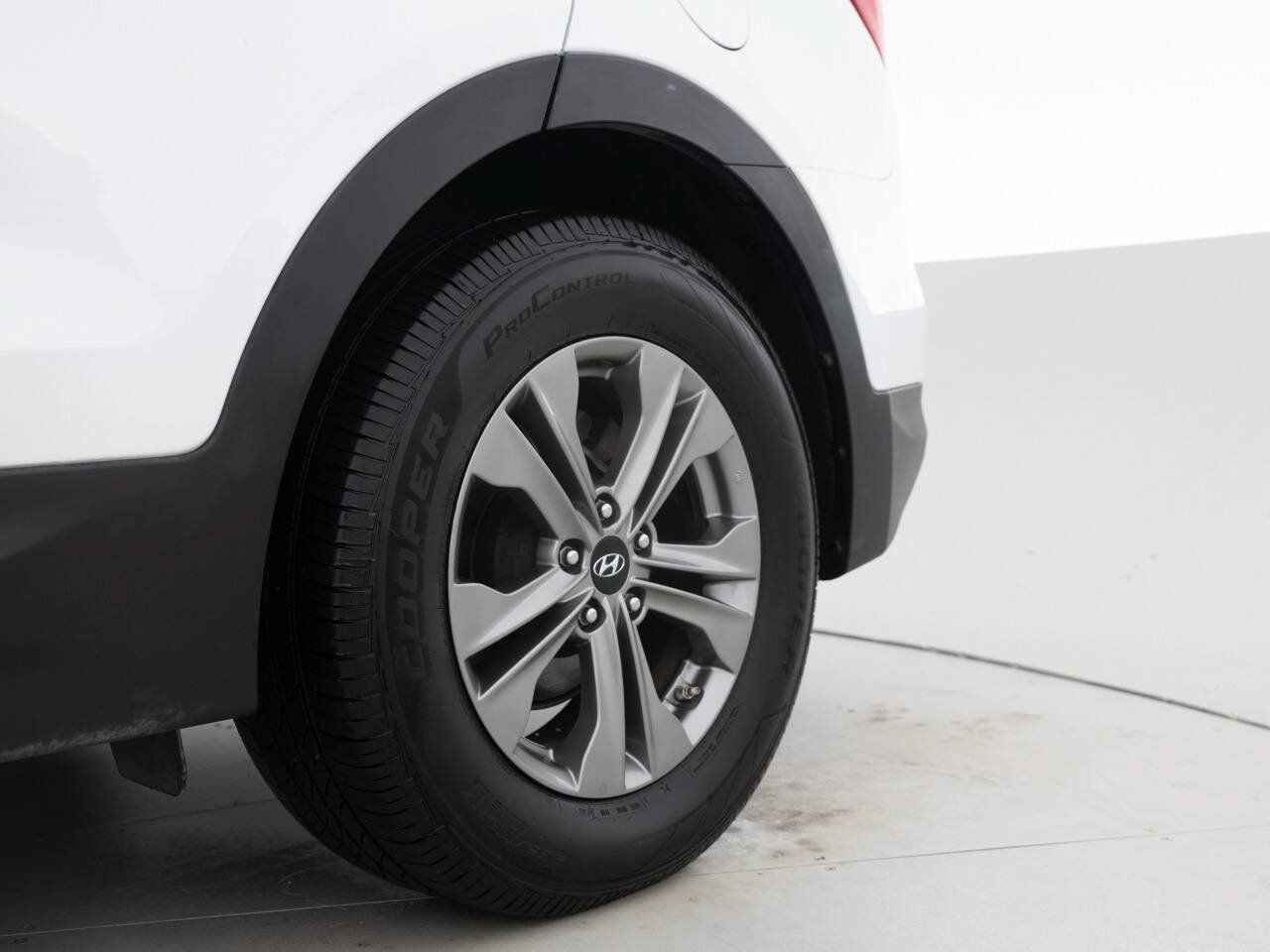 Used 2016 Hyundai Santa Fe Sport FWD image 20