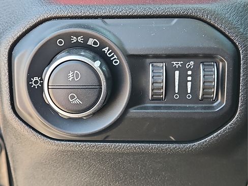 Used 2021 Jeep Gladiator Rubicon AWD/4WD image 18