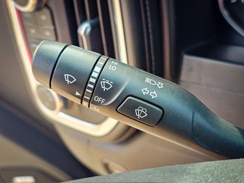 Used 2020 GMC Sierra 1500 Elevation w/ Elevation Value Package image 20