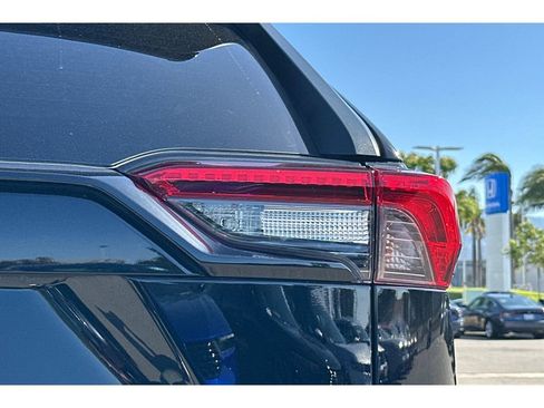 Used 2020 Toyota RAV4 XLE FWD image 51