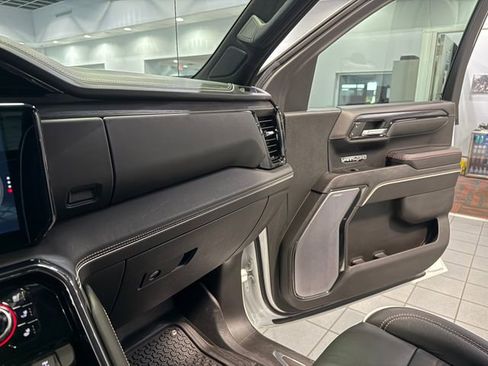 Used 2023 GMC Sierra 1500 AT4X image 26