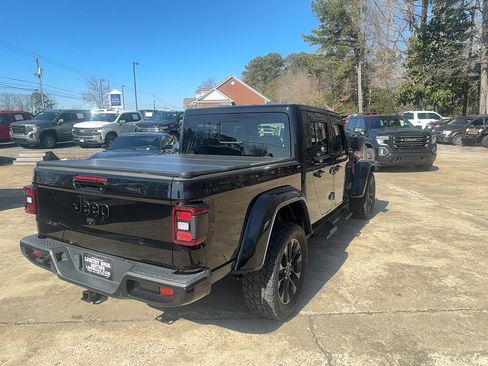 Used 2021 Jeep Gladiator Overland image 5