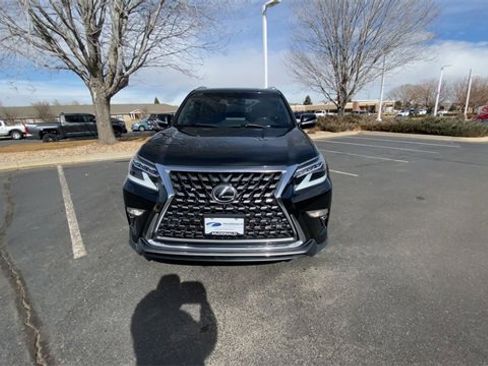 Used 2023 Lexus GX 460 Luxury w/ Sport Design Package image 3