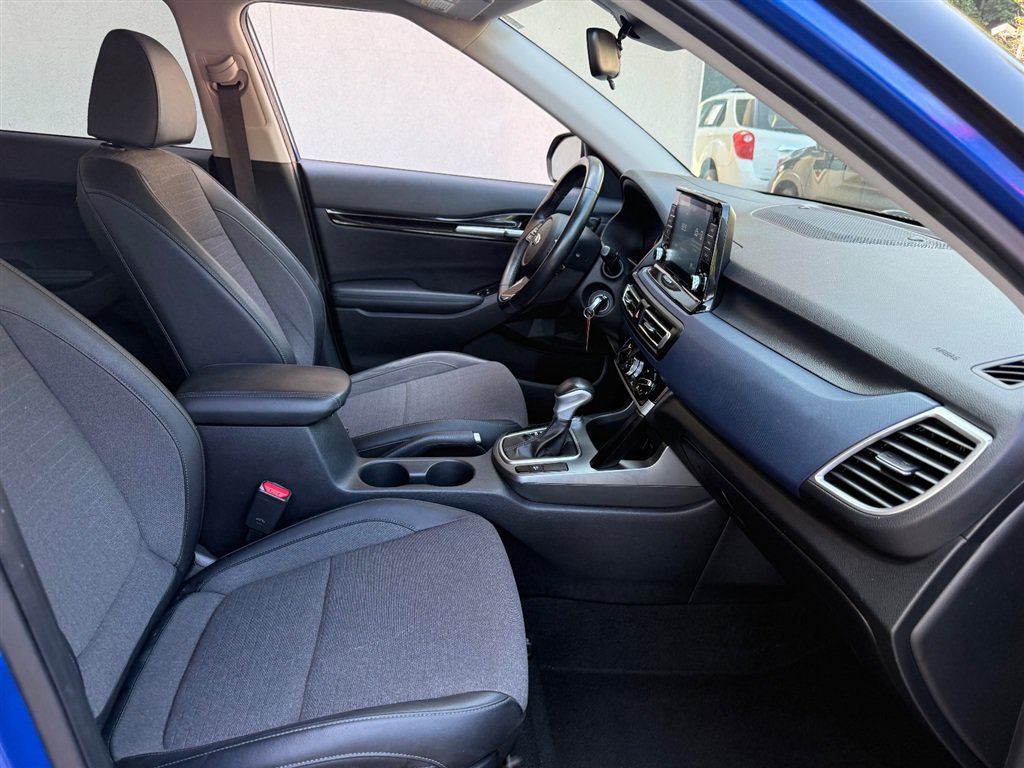 Used 2021 Kia Seltos S FWD image 4