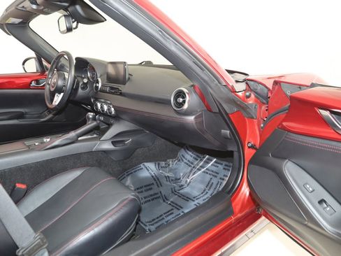 Used 2019 MAZDA MX-5 Miata RF Grand Touring RWD image 52