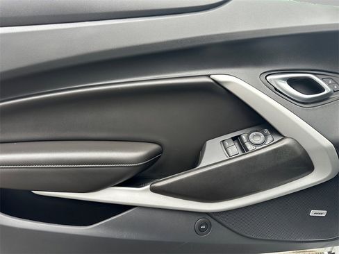 Used 2022 Chevrolet Camaro LT w/ RS Package image 16