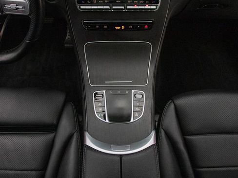 Used 2022 Mercedes-Benz GLC 300 4MATIC image 22