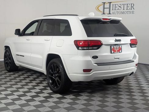 Certified 2021 Jeep Grand Cherokee Laredo X RWD image 5
