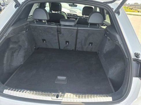 Certified 2024 Audi Q3 2.0T Premium Plus image 17