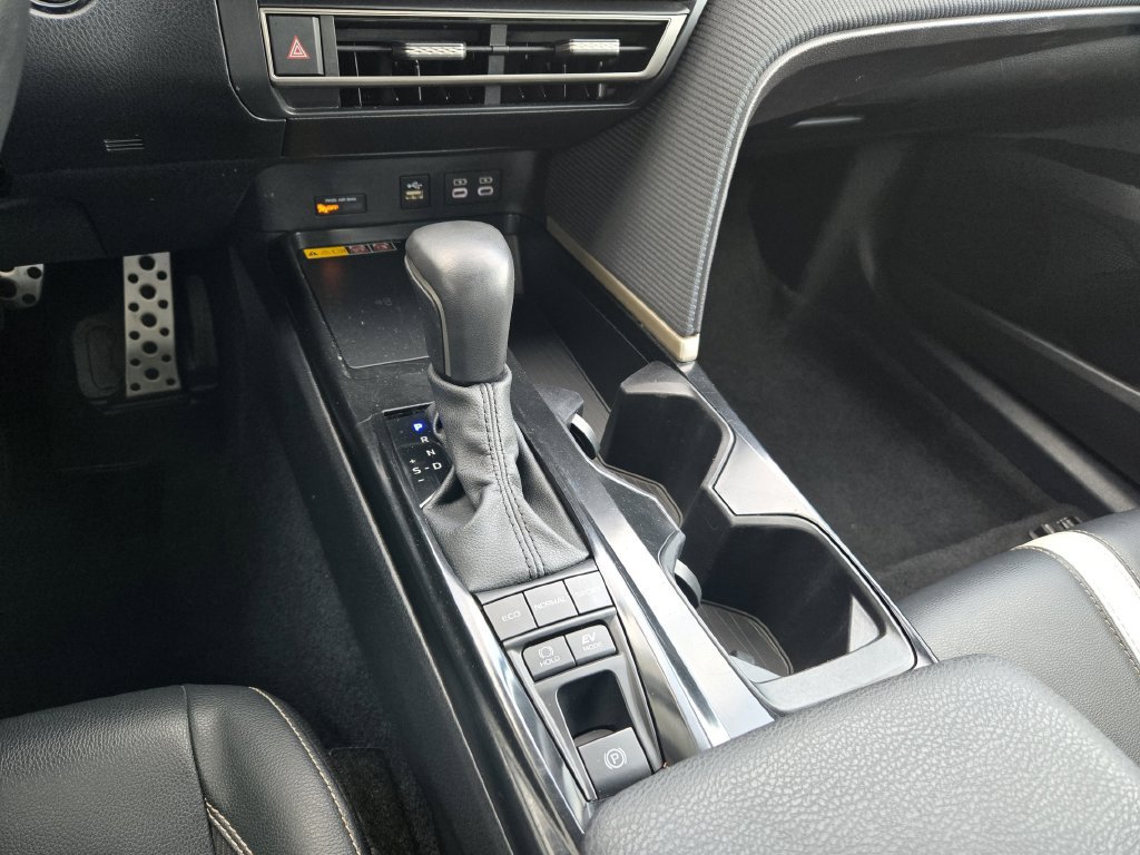 Used 2025 Toyota Camry SE FWD image 17