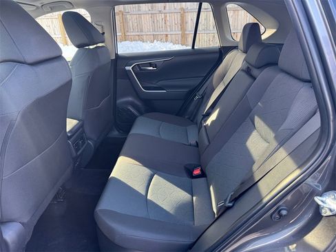 Used 2025 Toyota RAV4 XLE image 19
