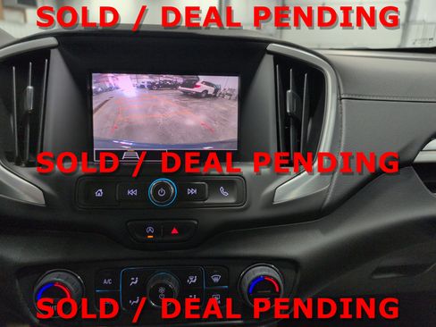 Used 2024 GMC Terrain SLE w/ Driver Convenience Package image 18