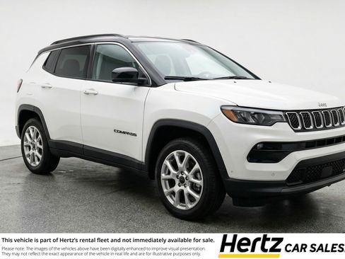 Used 2025 Jeep Compass Limited image 1