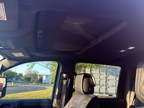 Used 2023 Chevrolet Silverado 2500 High Country w/ Safety Package II AWD/4WD image 10