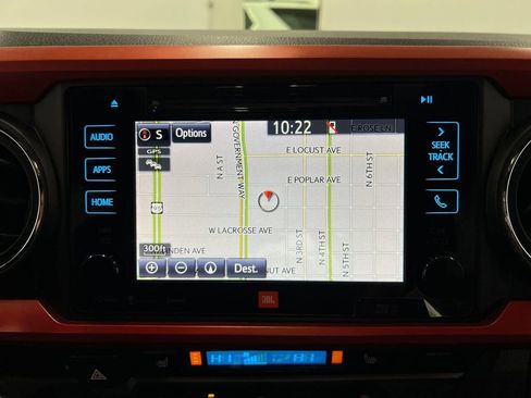 Used 2018 Toyota Tacoma TRD Off-Road image 23