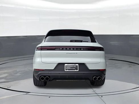 Certified 2024 Porsche Cayenne S AWD/4WD image 10