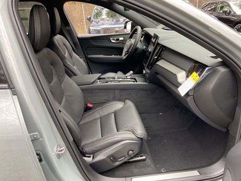 New 2026 Volvo XC60 T8 Ultra w/ Climate Package AWD/4WD image 17
