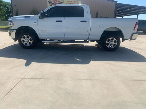 Used 2024 RAM 2500 Big Horn w/ Off Road Package AWD/4WD image 5