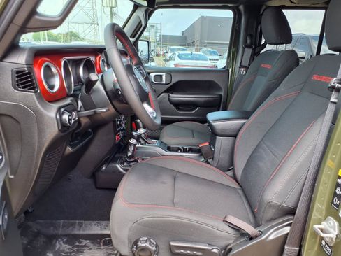 Used 2023 Jeep Gladiator Rubicon AWD/4WD image 20