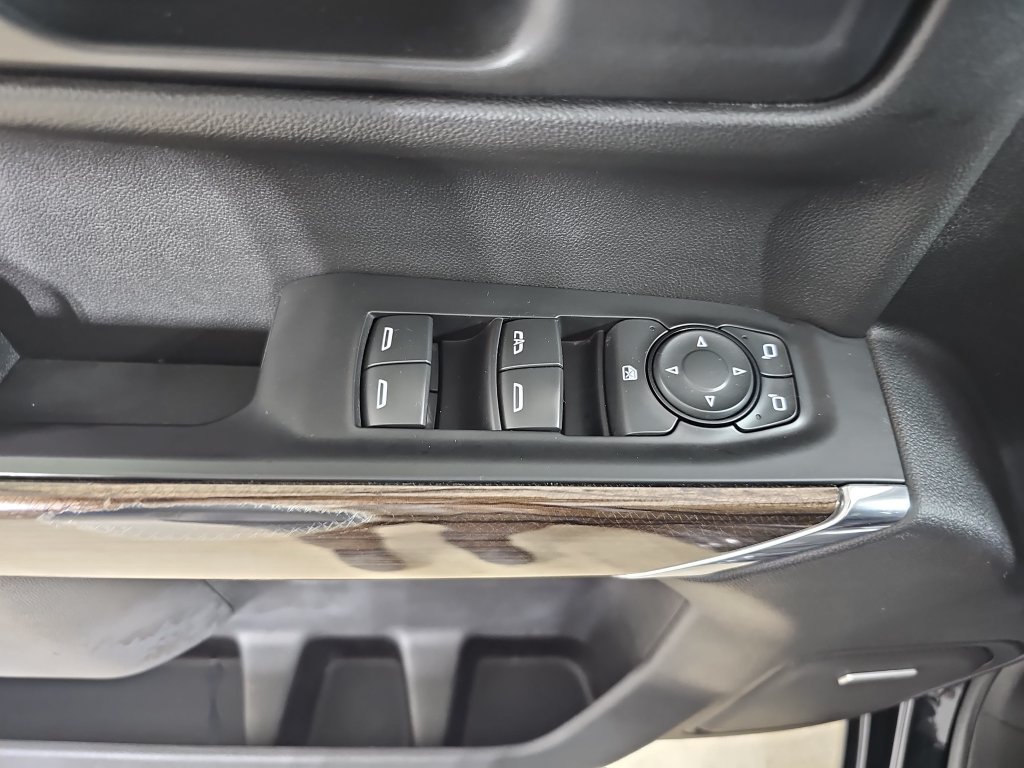 Used 2020 Chevrolet Silverado 1500 LT Trail Boss AWD/4WD image 32