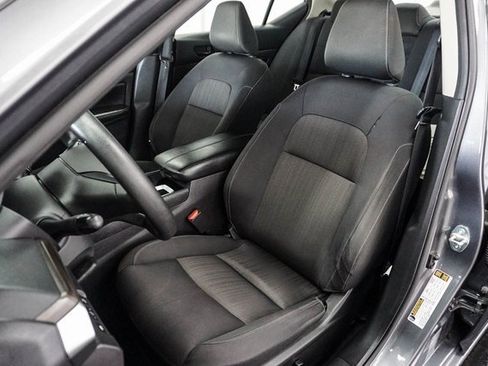Used 2024 Nissan Altima 2.5 SV image 11