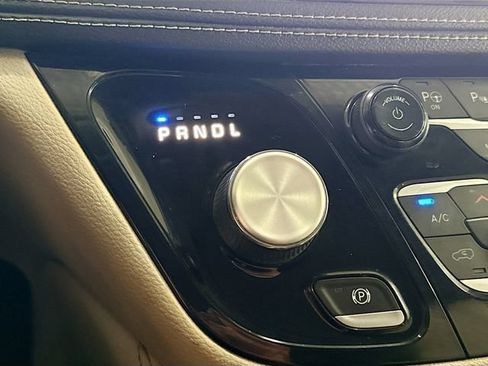 Used 2021 Chrysler Pacifica Limited w/ Premium & Safety Sphere Group AWD/4WD image 18