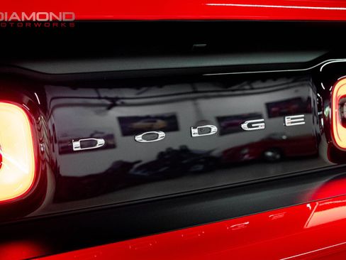 Used 2015 Dodge Challenger SRT Hellcat RWD image 59