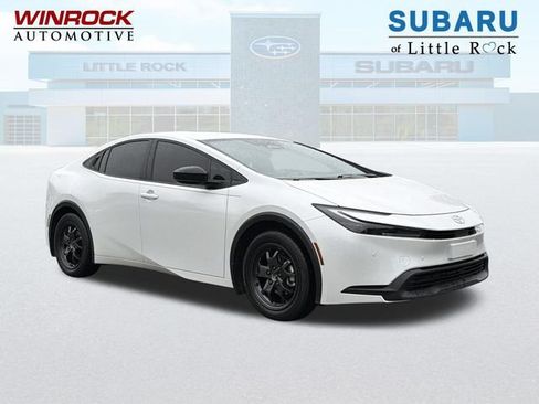 Used 2025 Toyota Prius LE FWD image 1
