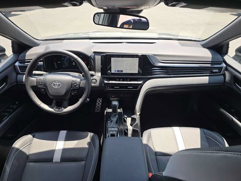 Used 2025 Toyota Camry SE FWD image 20