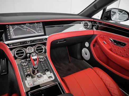Used 2023 Bentley Continental GT V8 image 26