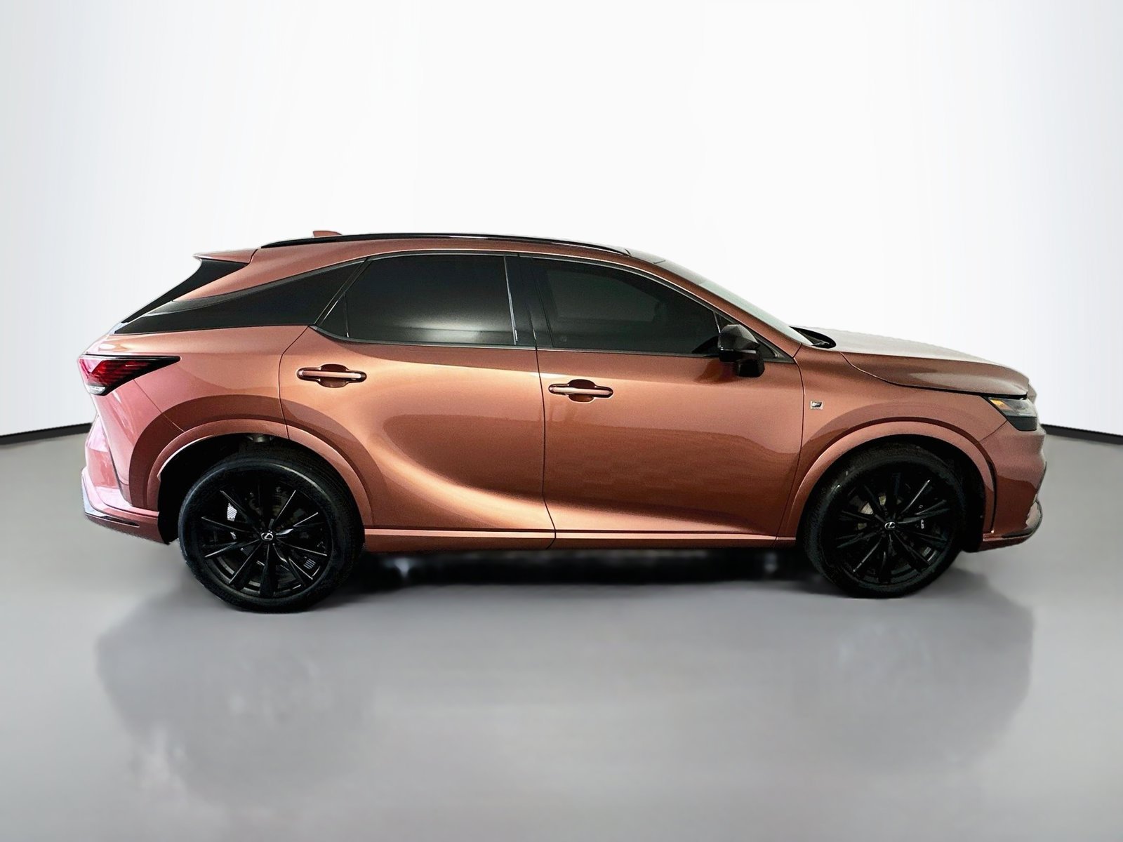 Used 2023 Lexus RX 500h F Sport w/ Cold Area Package AWD/4WD image 8