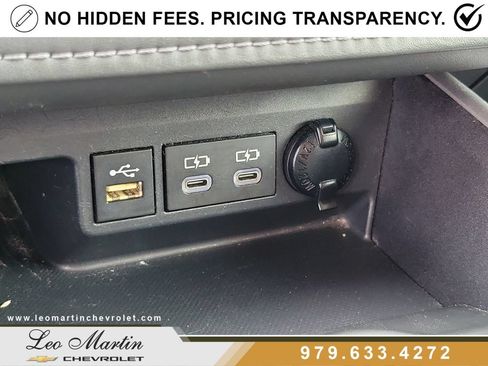 Used 2023 Toyota Highlander XLE FWD image 31