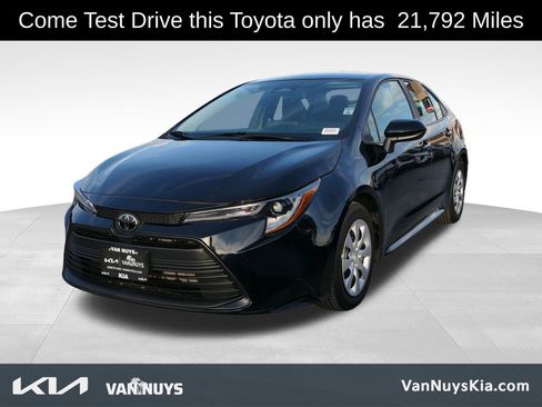 Used 2025 Toyota Corolla LE image 7