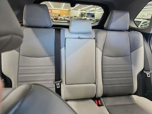 Used 2022 Toyota RAV4 XLE Premium AWD/4WD image 33