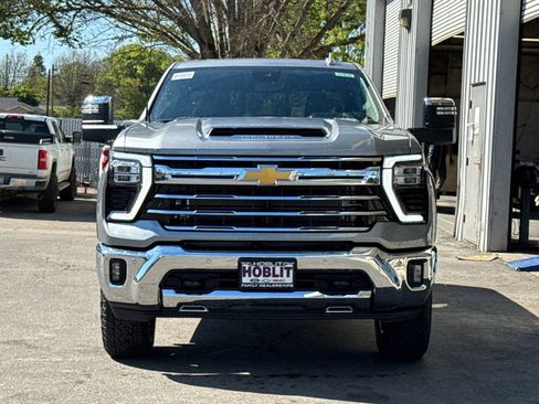 New 2026 Chevrolet Silverado 2500 LTZ w/ LTZ Premium Package AWD/4WD image 8